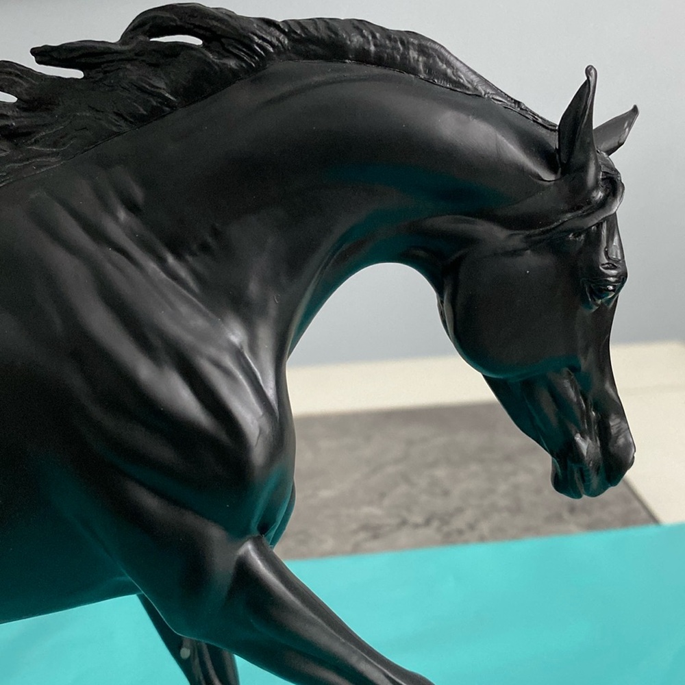 Breyer Retired Rhapsody in Black - Picture 5 of 14